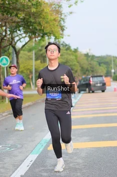 Runner Photo 5676800