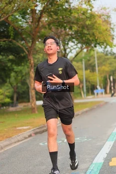 Runner Photo 5676835