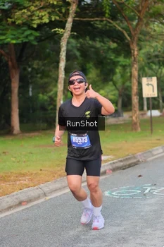 Runner Photo 5676843