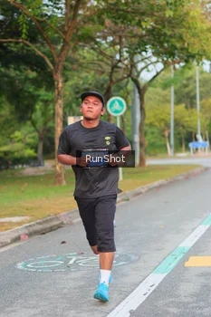 Runner Photo 5676852