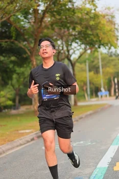 Runner Photo 5676859