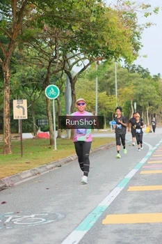 Runner Photo 5676864