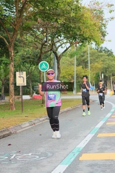 Runner Photo 5676867