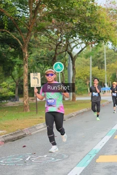 Runner Photo 5676873