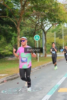 Runner Photo 5676875