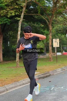 Runner Photo 5676887