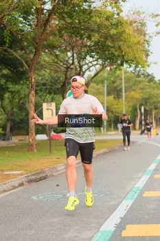 Runner Photo 5676902