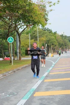 Runner Photo 5676924