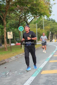 Runner Photo 5676933