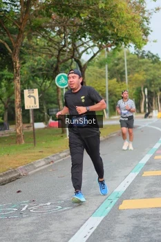 Runner Photo 5676935
