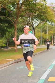 Runner Photo 5676945