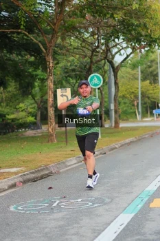 Runner Photo 5676953