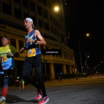 Runner Photo 5677876
