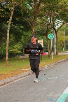 Runner Photo 5681759