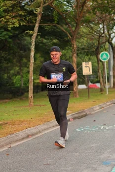 Runner Photo 5681946