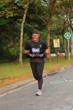 Runner Photo 5681974