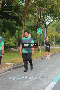 Runner Photo 5682021