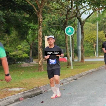 Runner Photo 5682053