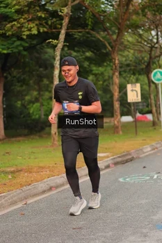 Runner Photo 5682069