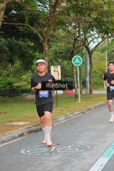 Runner Photo 5682073