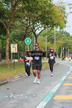 Runner Photo 5682213