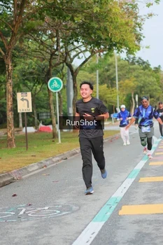 Runner Photo 5682238
