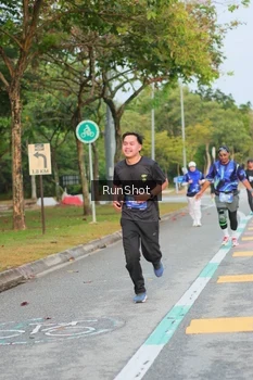 Runner Photo 5682240