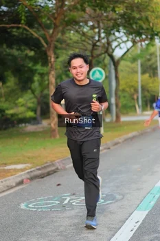Runner Photo 5682264