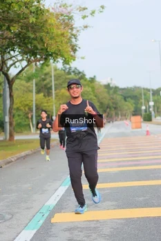 Runner Photo 5682358