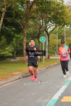 Runner Photo 5682367