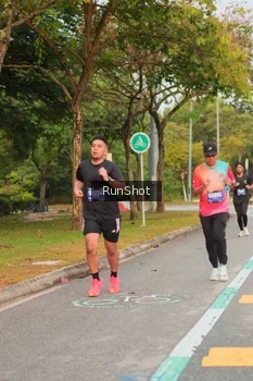 Runner Photo 5682395