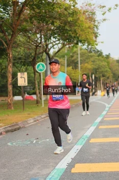 Runner Photo 5682635