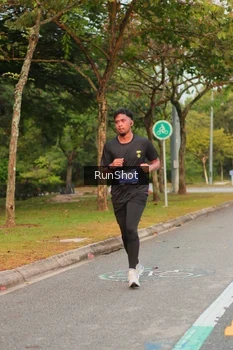Runner Photo 5682876