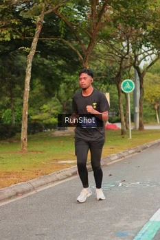 Runner Photo 5683027