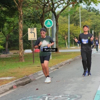 Runner Photo 5683122