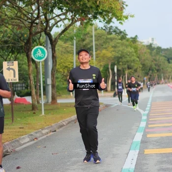 Runner Photo 5683136