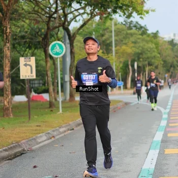 Runner Photo 5683155