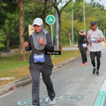 Runner Photo 5683344