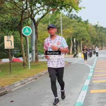 Runner Photo 5683353