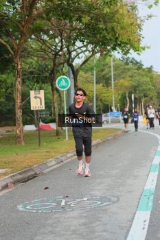 Runner Photo 5683425