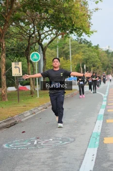 Runner Photo 5683665