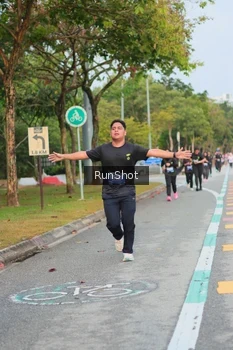 Runner Photo 5683669