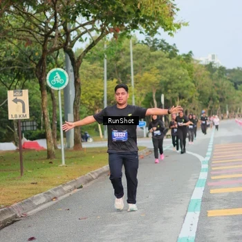 Runner Photo 5683724
