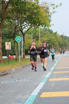 Runner Photo 5683911