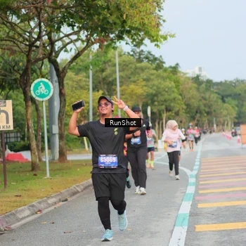Runner Photo 5683931