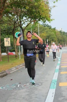 Runner Photo 5683953