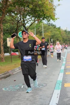 Runner Photo 5683959