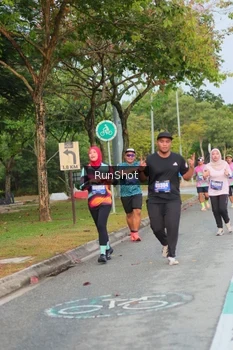 Runner Photo 5684001