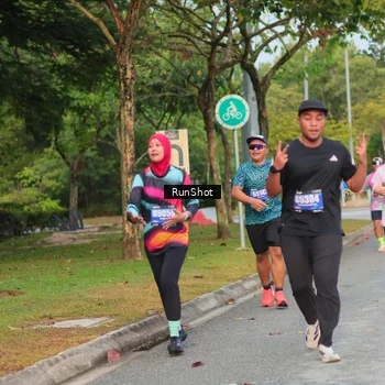 Runner Photo 5684019