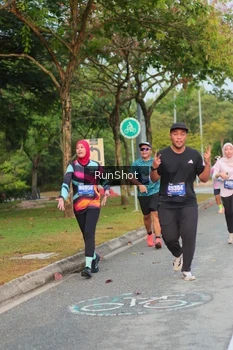 Runner Photo 5684023